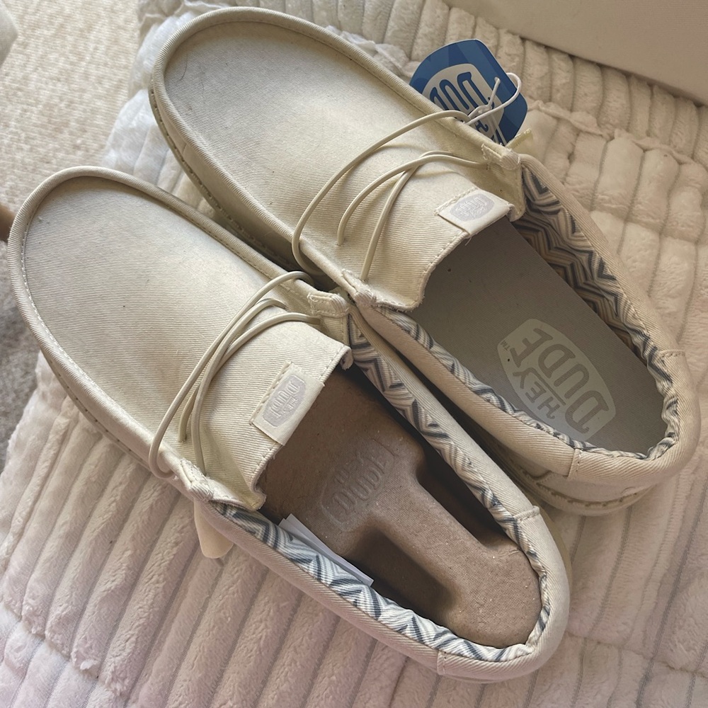 NWT men’s/boys hey dudes wally stretch canvas size 12